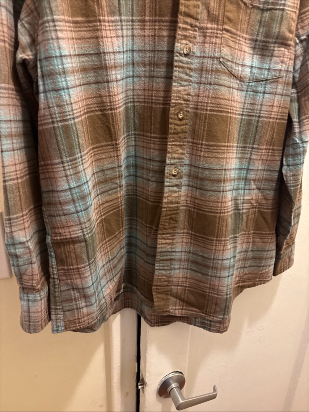 Men's Pendleton Plaid Flannel Button-Up Shirt size XL - Picture 2 of 10